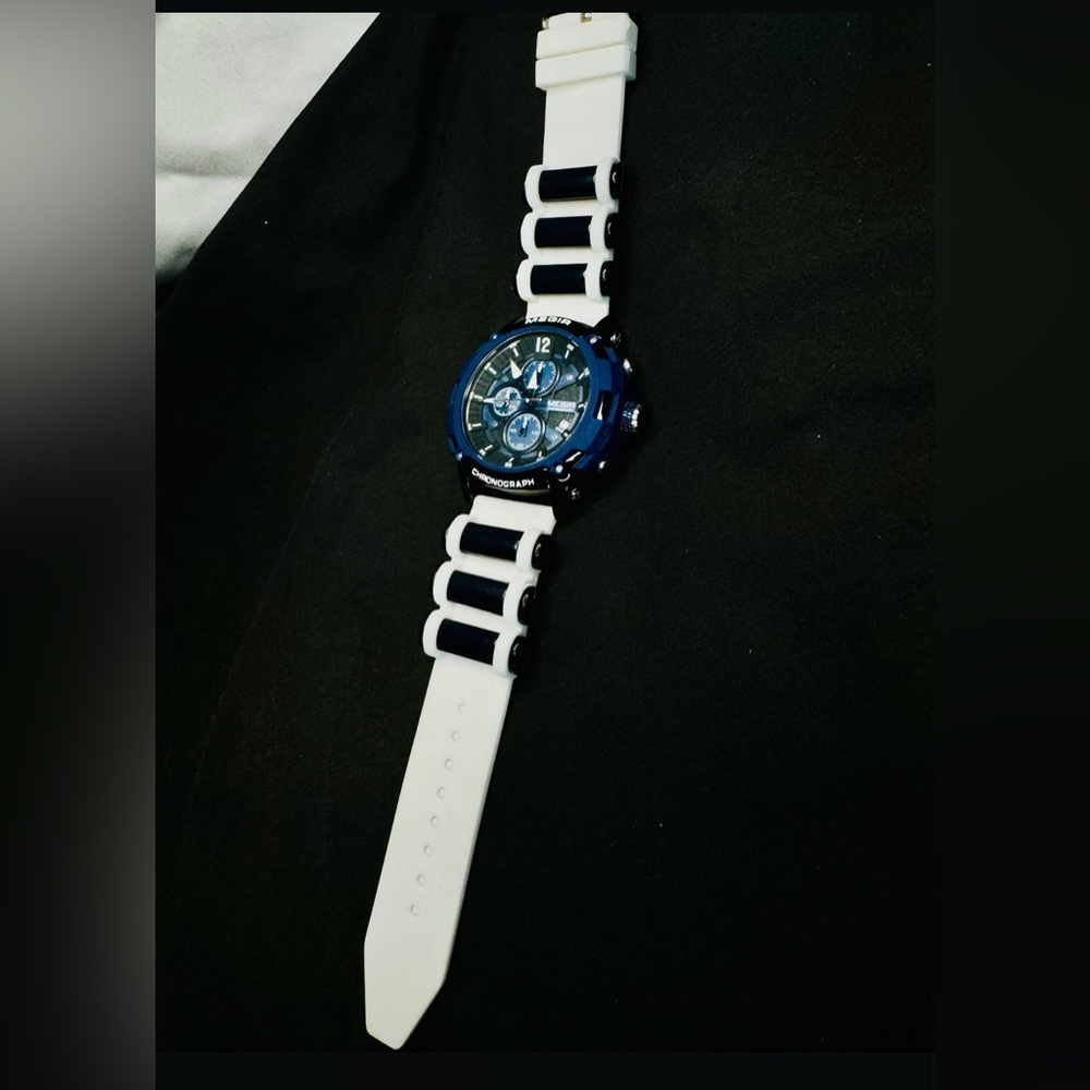 Men's White Strap Blue Dial Sport Watch - Unbranded